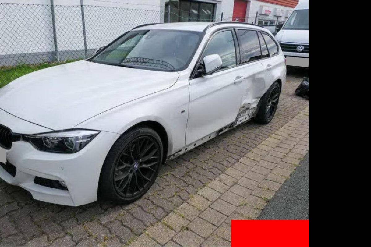 BMW 320d M Sport Schadon Touring - 1380.jpg