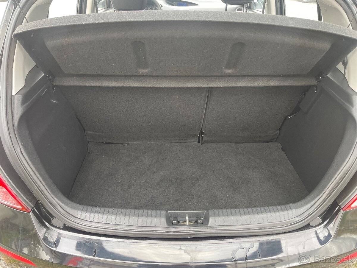 Hyundai i20 - 1427.jpg