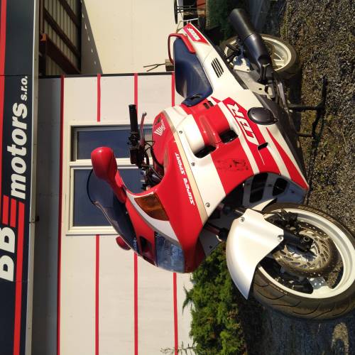 Honda CBR 1000 F 